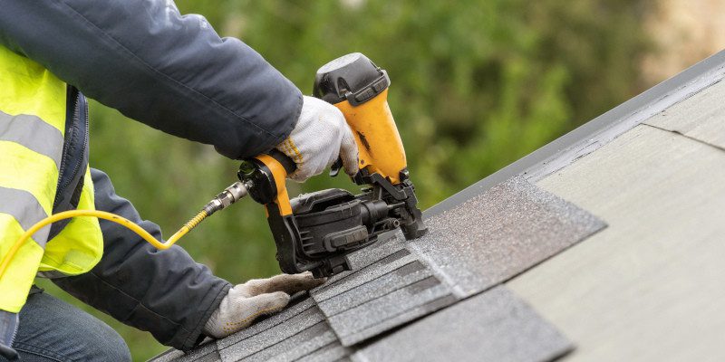 Roofer in Concord, North Carolina