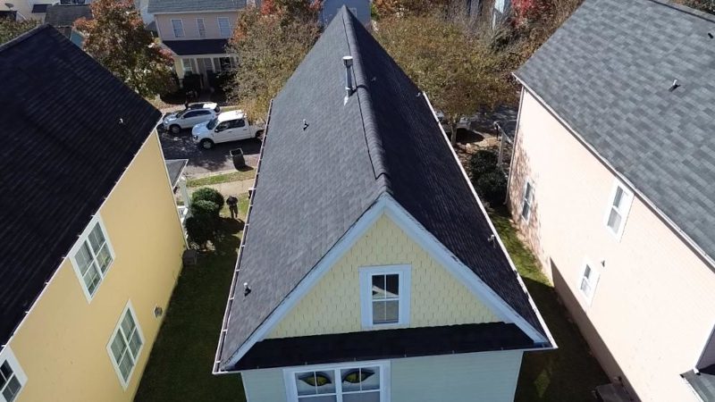 Roofer in Mooresville, North Carolina